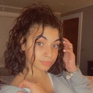 Meet your Posher, Alexus